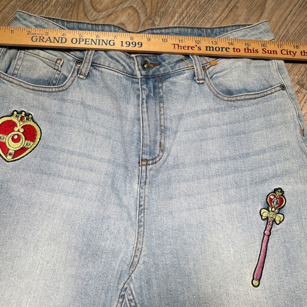 Sailor Moon Mom Jeans  Size: 11 - Picture 8 of 9